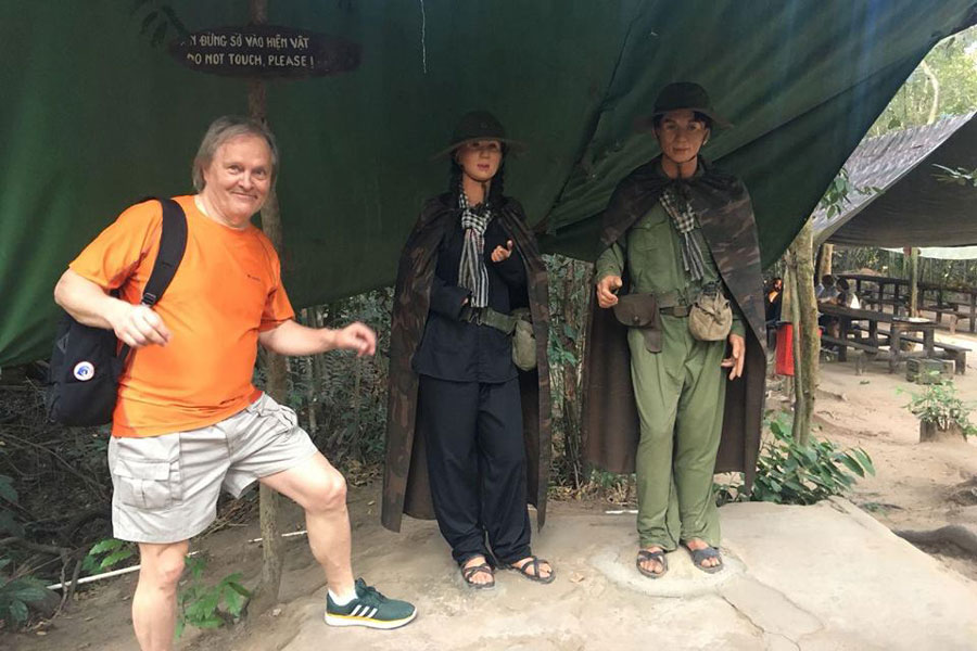 Experience-in-Cu-Chi-vietnamrealtour